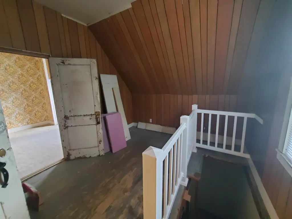 319 Enfield Road Lincoln ME 04457