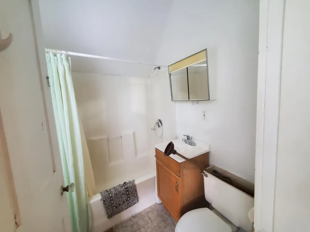 319 Enfield Road Lincoln ME 04457