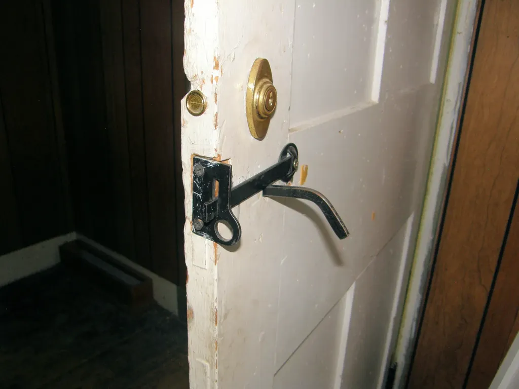 319 Enfield Road Lincoln ME 04457