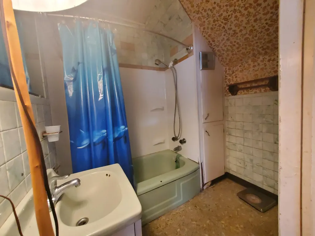 319 Enfield Road Lincoln ME 04457