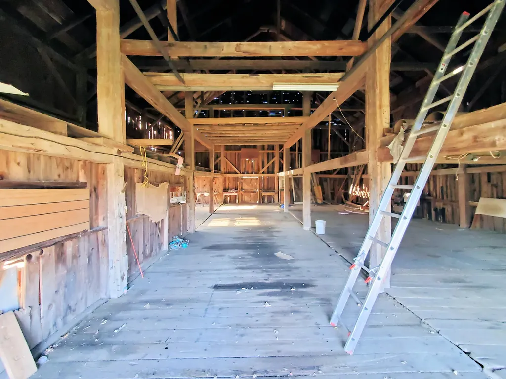 319 Enfield Road Lincoln ME 04457