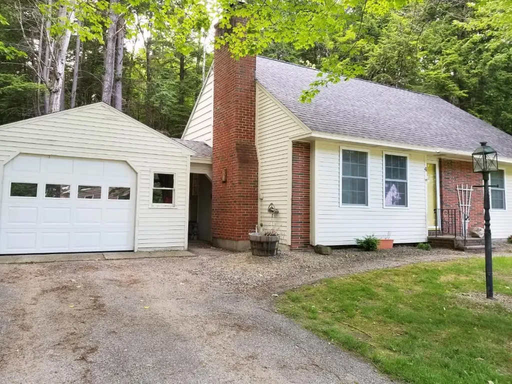 4 Spruce Street Winthrop ME 04364