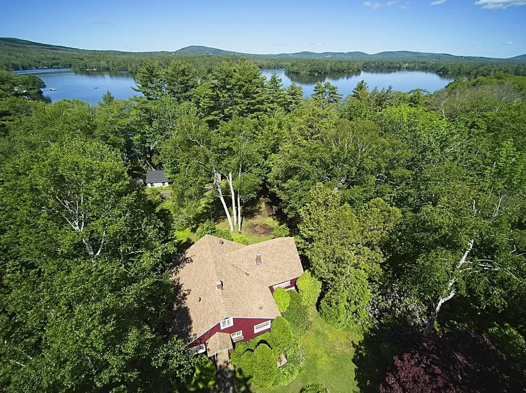 111 Beaucaire Avenue Camden ME 04843