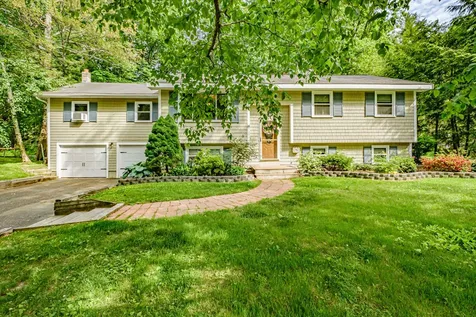 18 Hillside Avenue Scarborough ME 04074