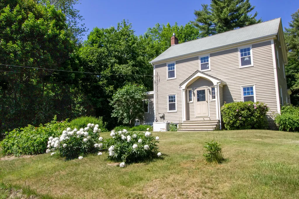 445 Cumberland Street Westbrook ME 04092