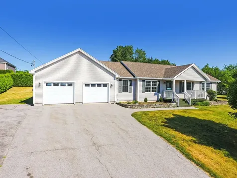 37 Hillview Drive Bangor ME 04401