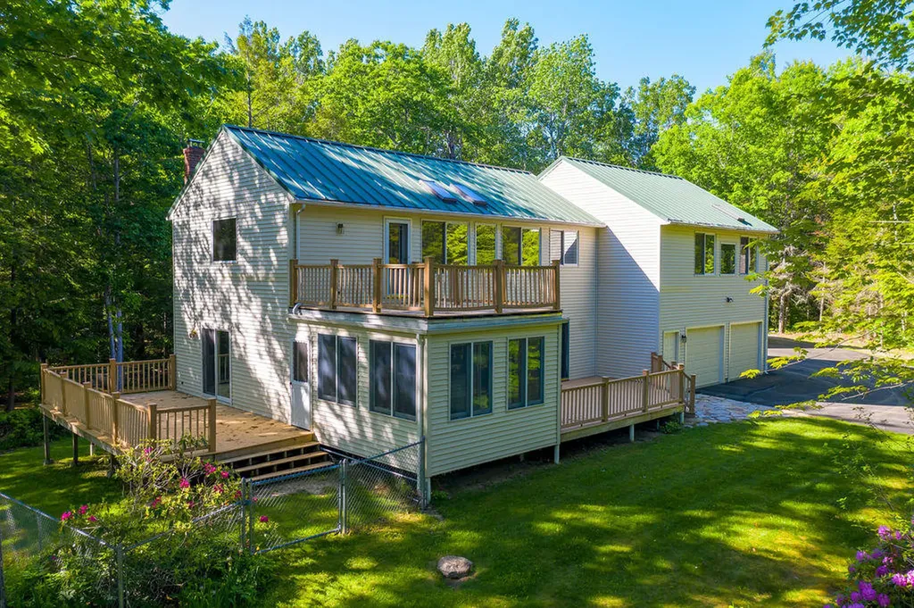 11 Roos Hill Drive Freeport ME 04032