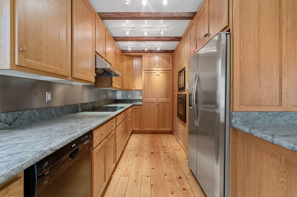 11 Roos Hill Drive Freeport ME 04032