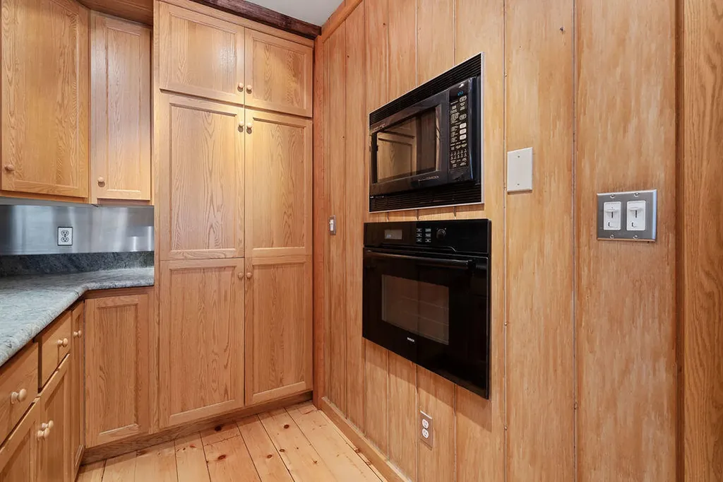 11 Roos Hill Drive Freeport ME 04032