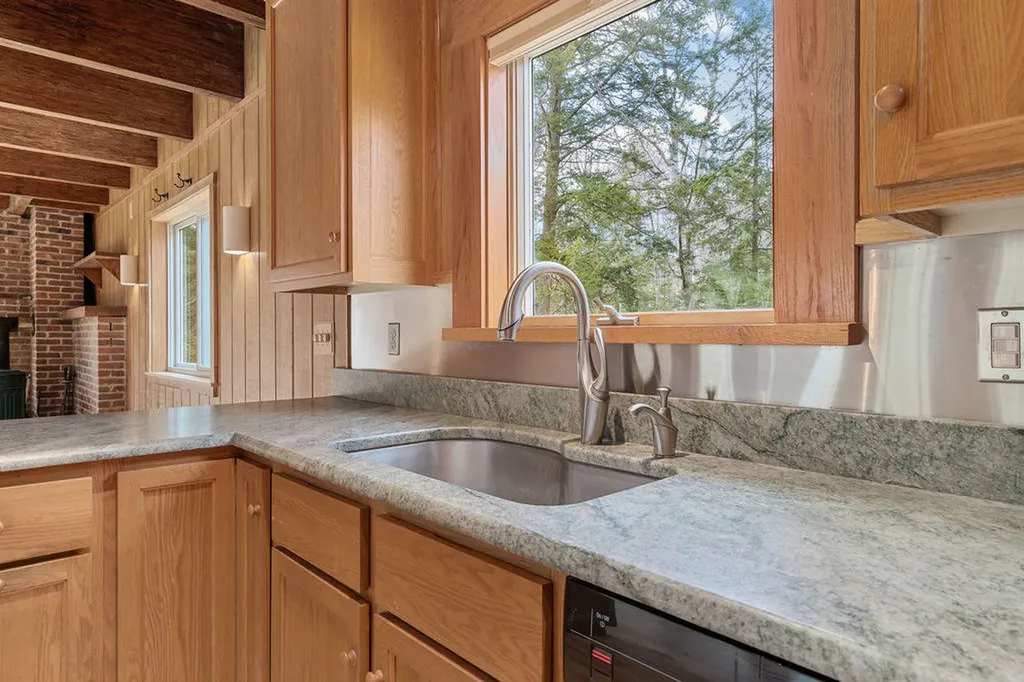 11 Roos Hill Drive Freeport ME 04032