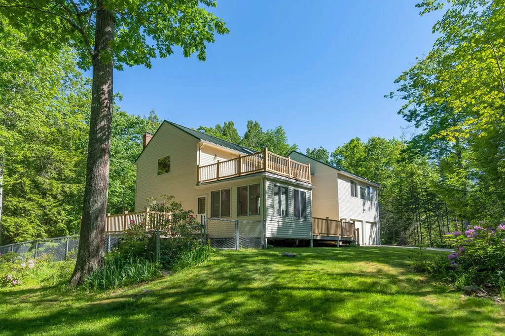 11 Roos Hill Drive Freeport ME 04032