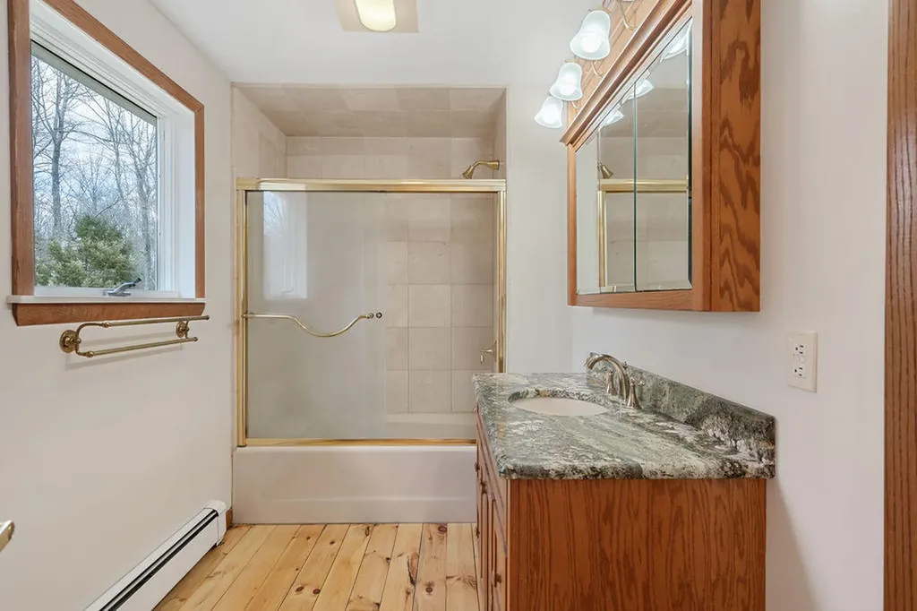 11 Roos Hill Drive Freeport ME 04032