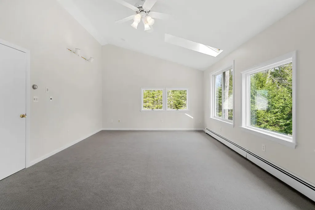 11 Roos Hill Drive Freeport ME 04032