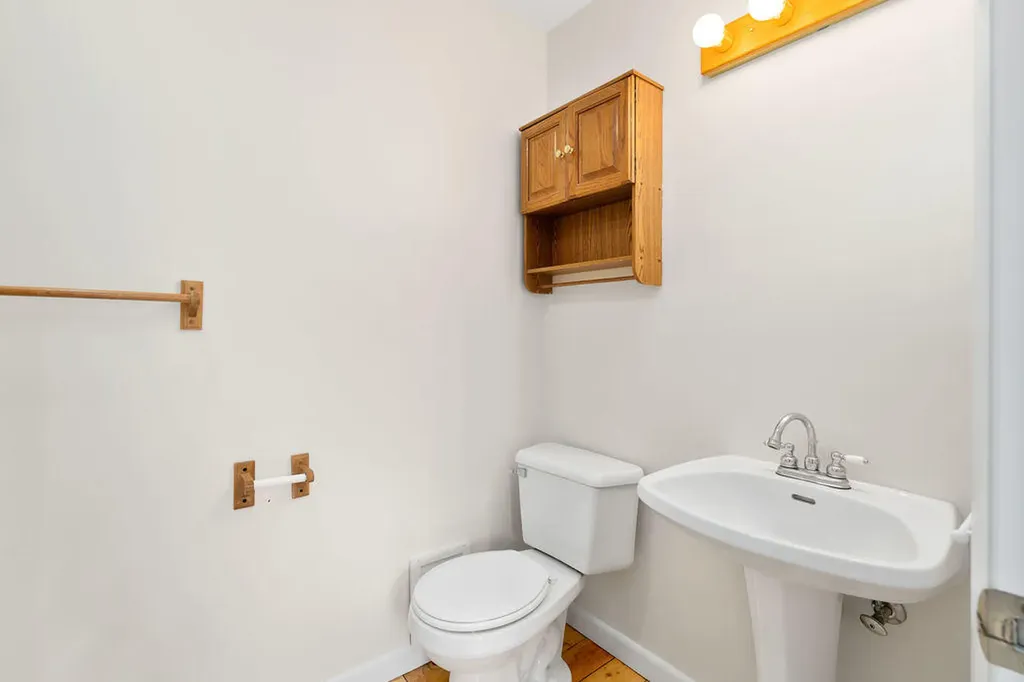 11 Roos Hill Drive Freeport ME 04032