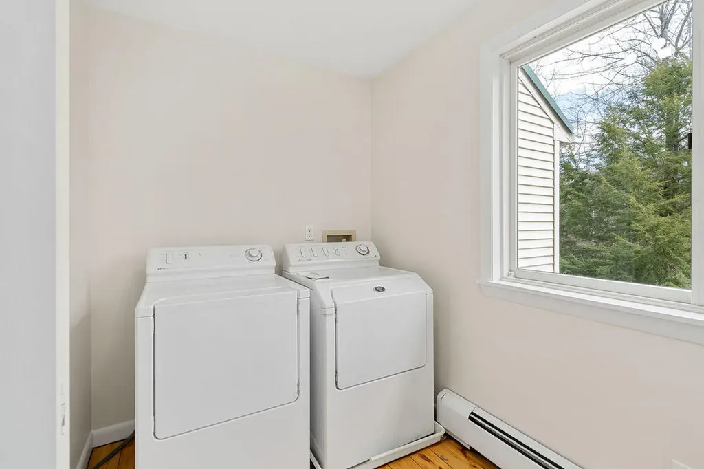 11 Roos Hill Drive Freeport ME 04032