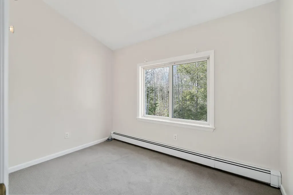 11 Roos Hill Drive Freeport ME 04032