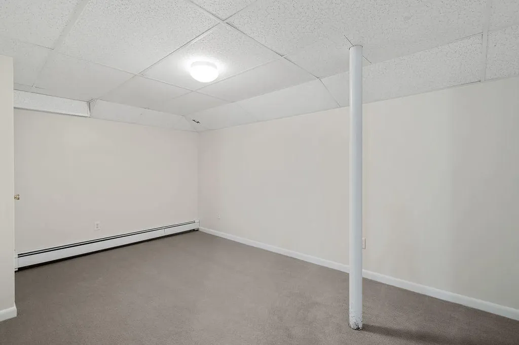 11 Roos Hill Drive Freeport ME 04032