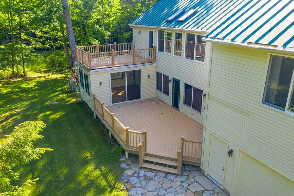 11 Roos Hill Drive Freeport ME 04032