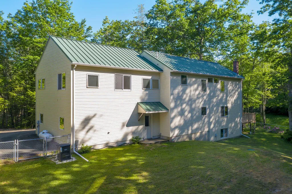 11 Roos Hill Drive Freeport ME 04032