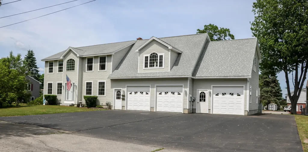 17 Belmont Avenue Biddeford ME 04005