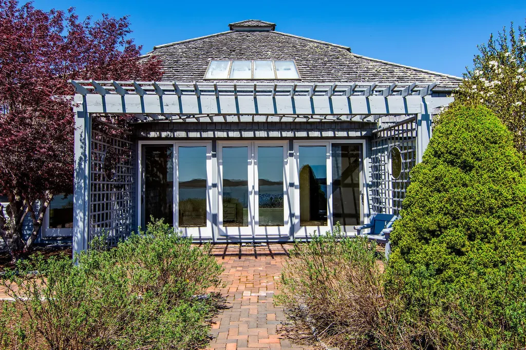 74 River House Road Castine ME 04421