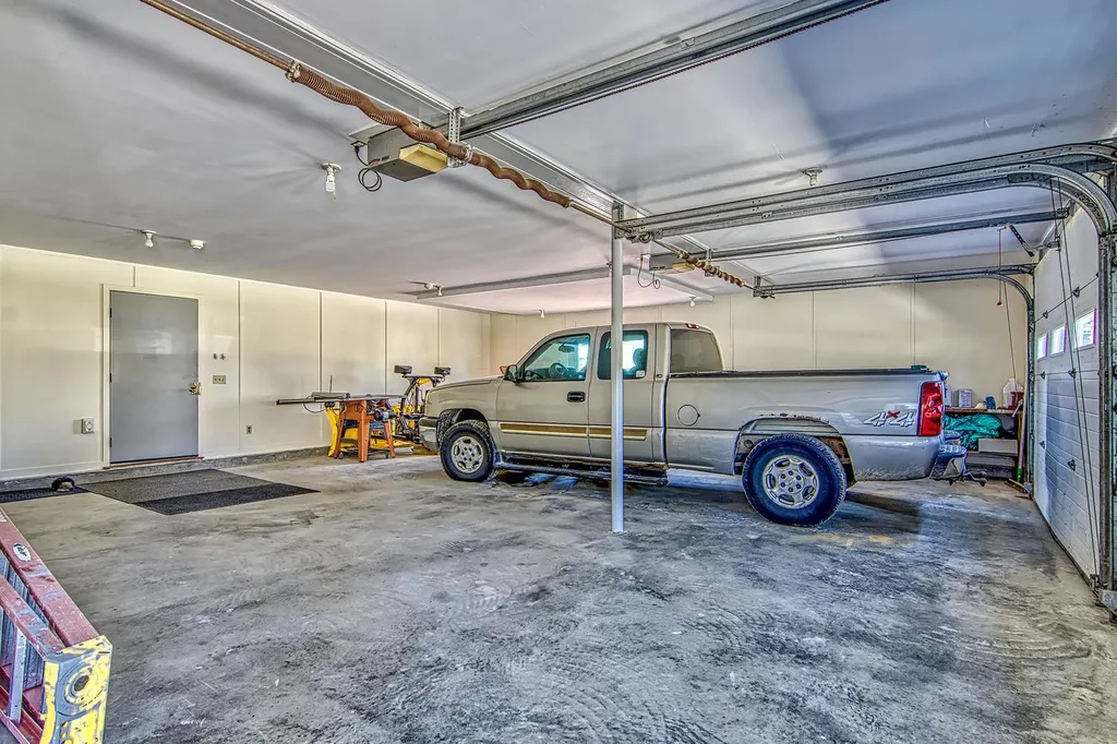 74 River House Road Castine ME 04421
