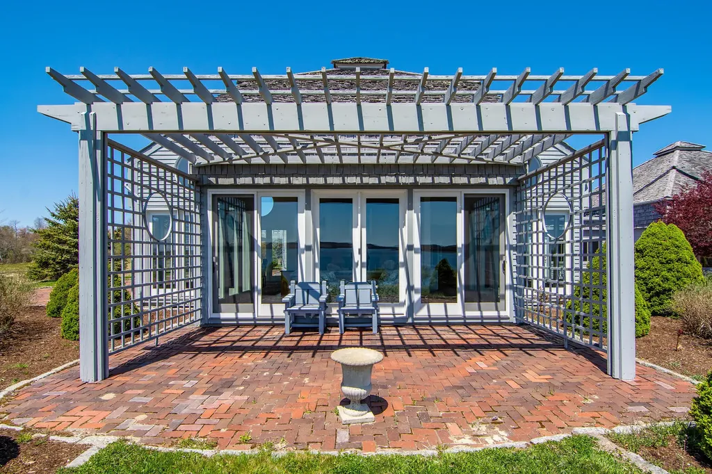 74 River House Road Castine ME 04421