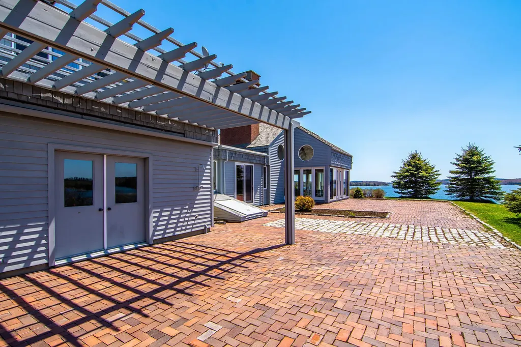 74 River House Road Castine ME 04421