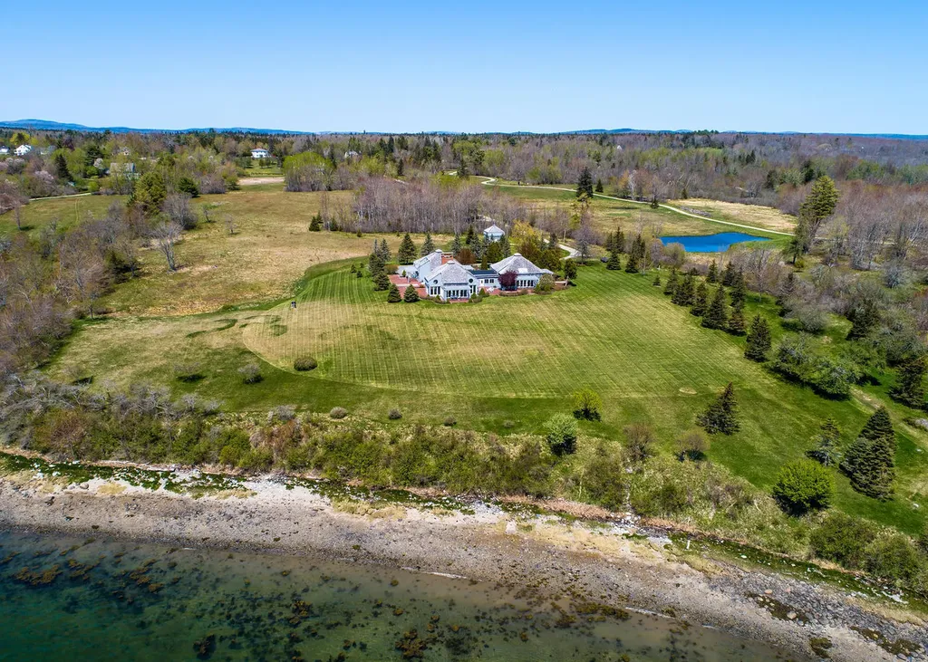 74 River House Road Castine ME 04421