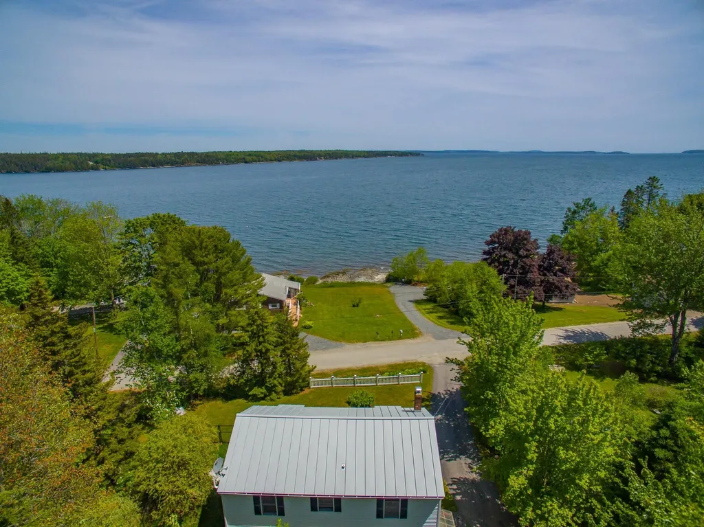 7 Lorimer Road Lamoine ME 04605