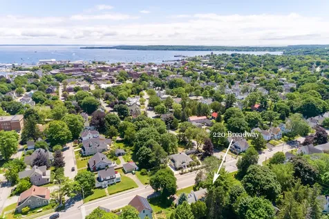 220 Broadway Rockland ME 04841