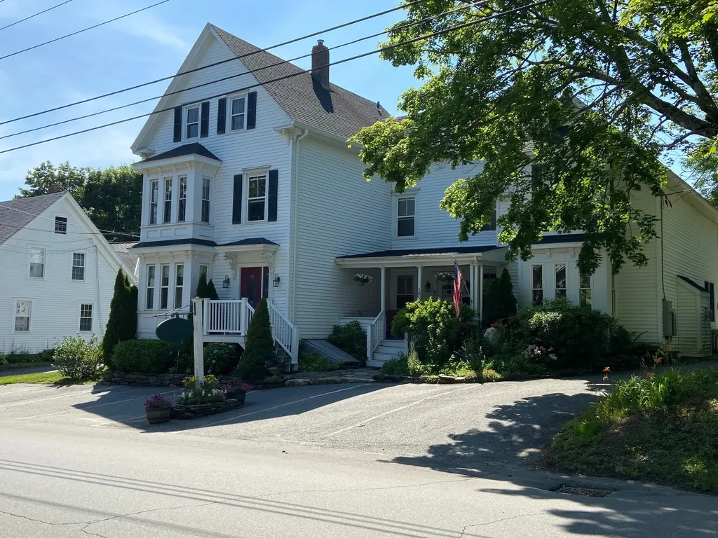 106 Townsend Avenue Boothbay Harbor ME 04538