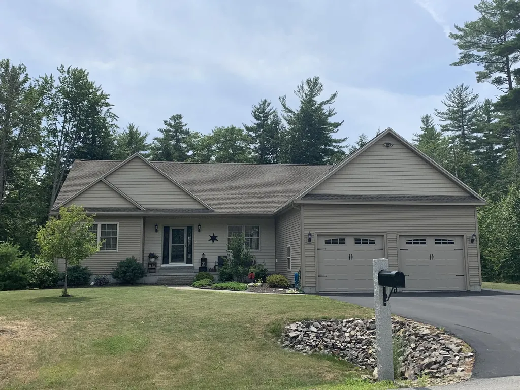 21 Woodrow Drive Standish ME 04084