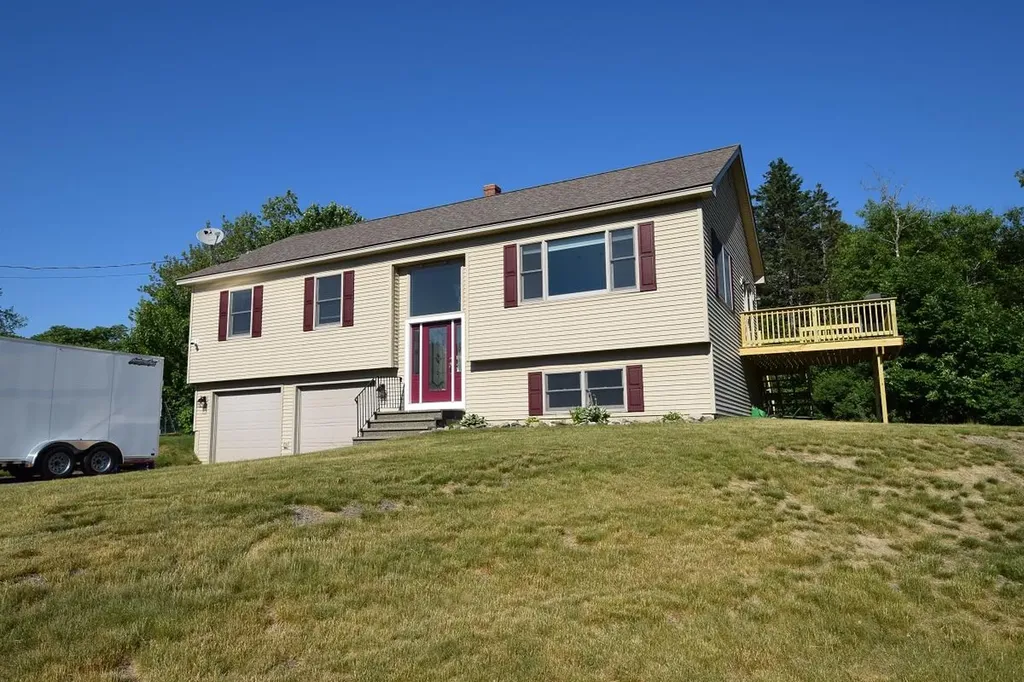 9 Orchard Lane Eddington ME 04428