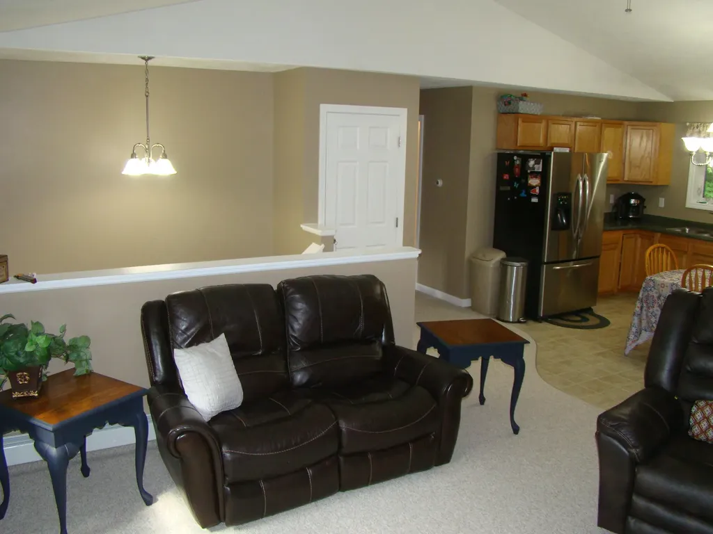 5 Strawberry Lane Poland ME 04274