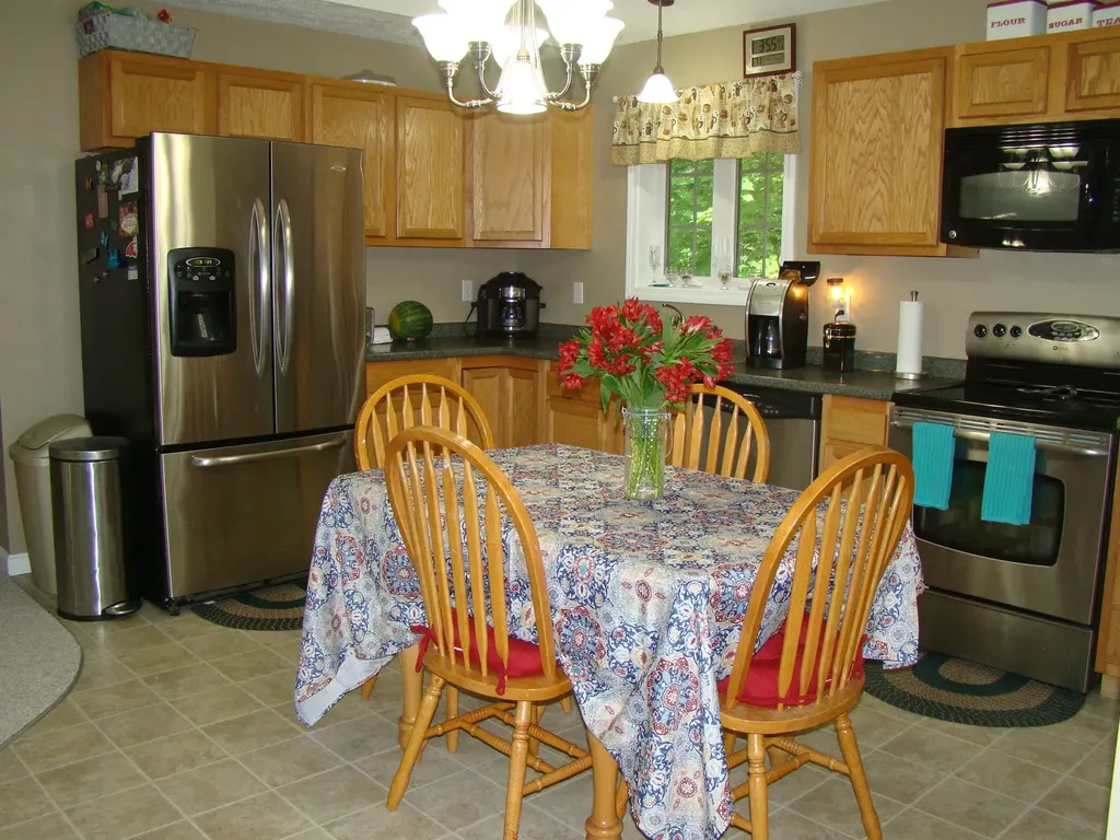 5 Strawberry Lane Poland ME 04274
