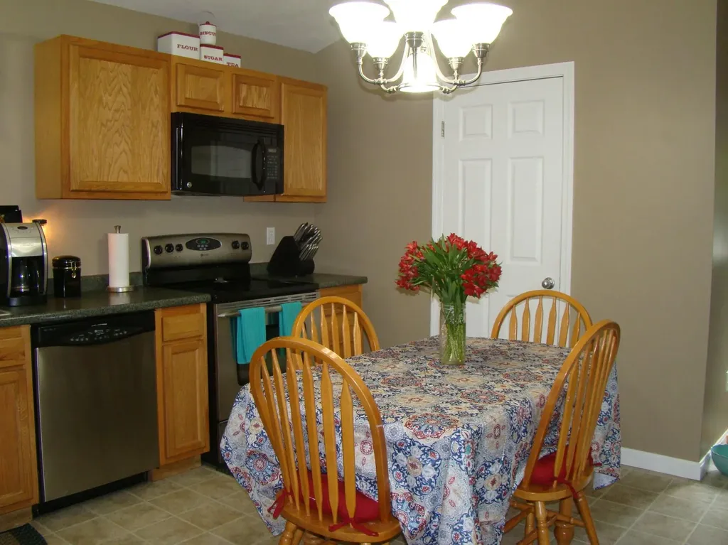 5 Strawberry Lane Poland ME 04274