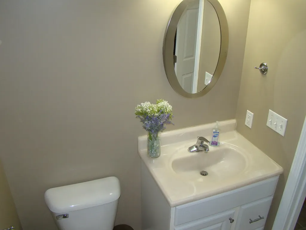 5 Strawberry Lane Poland ME 04274