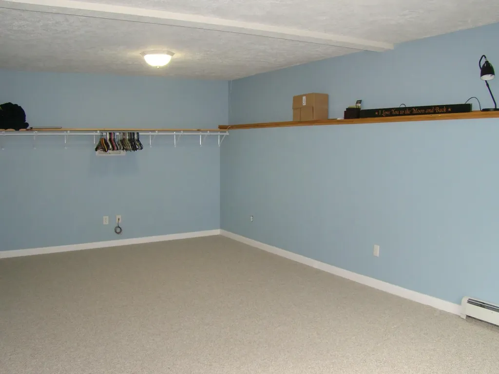 5 Strawberry Lane Poland ME 04274