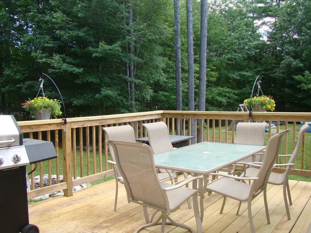 5 Strawberry Lane Poland ME 04274