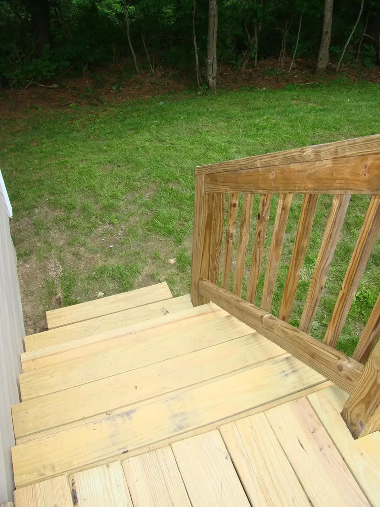 5 Strawberry Lane Poland ME 04274