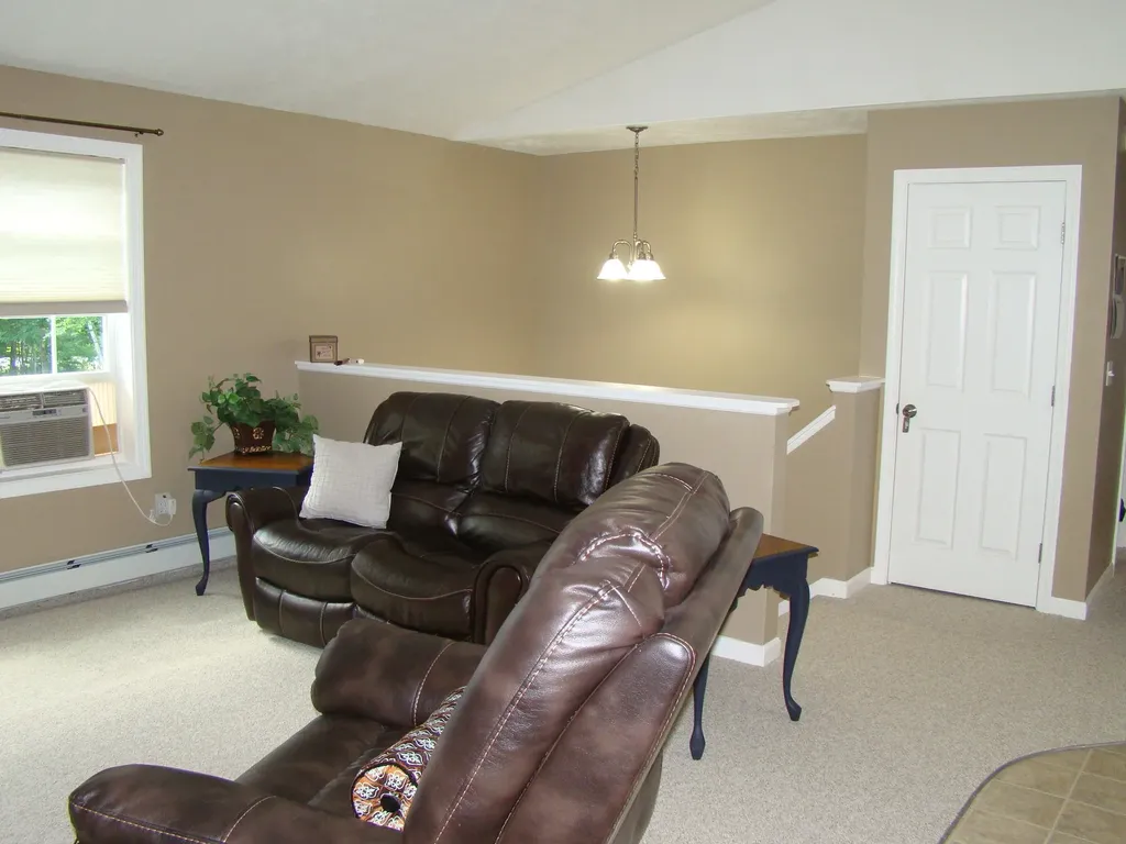 5 Strawberry Lane Poland ME 04274