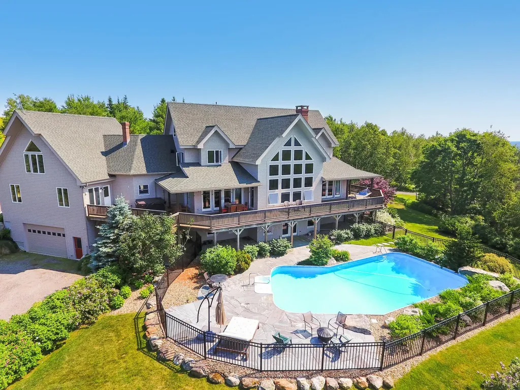 27 Pine Brae Lane Rockport ME 04856