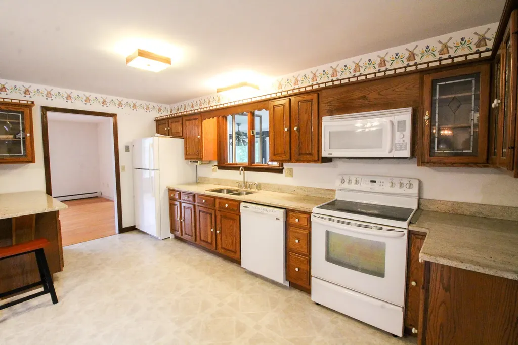 501 Western Avenue Hampden ME 04444