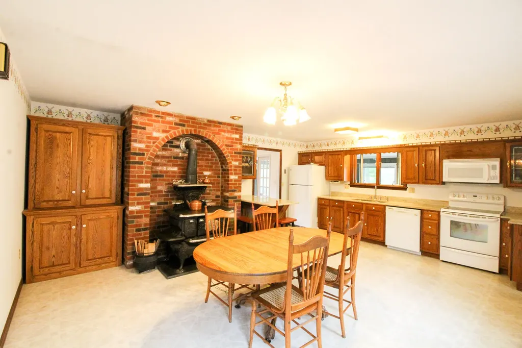 501 Western Avenue Hampden ME 04444