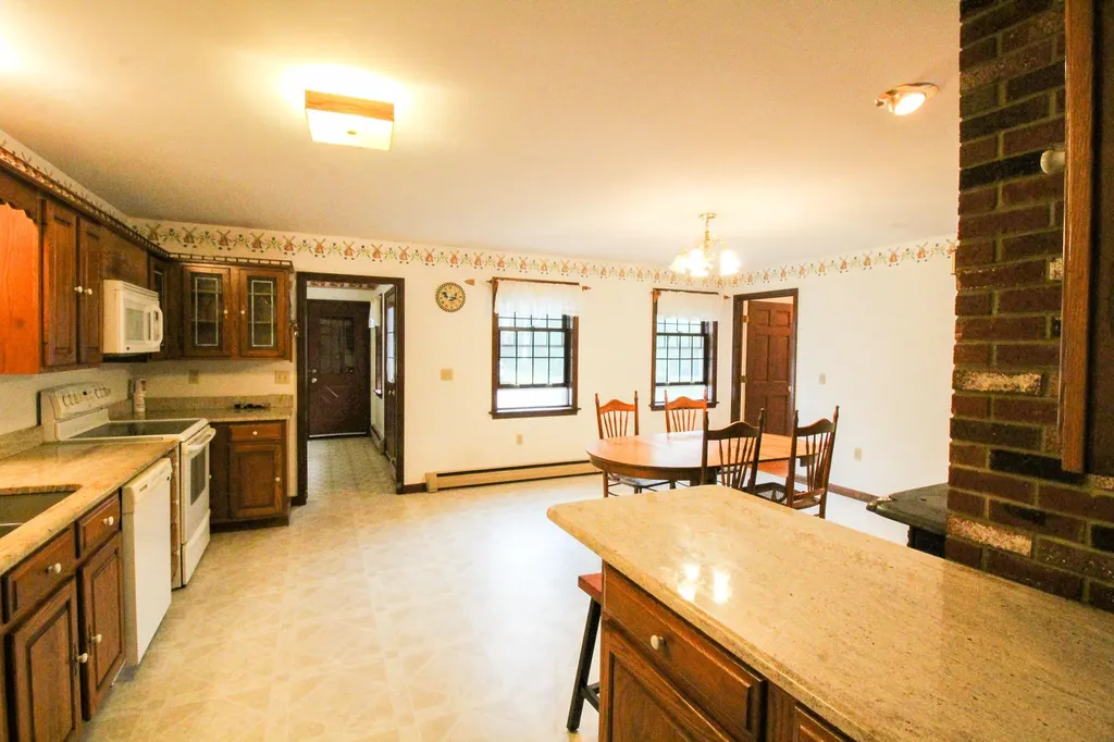 501 Western Avenue Hampden ME 04444