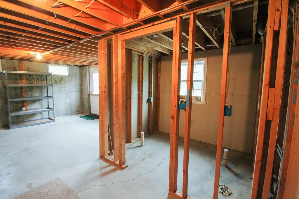 501 Western Avenue Hampden ME 04444