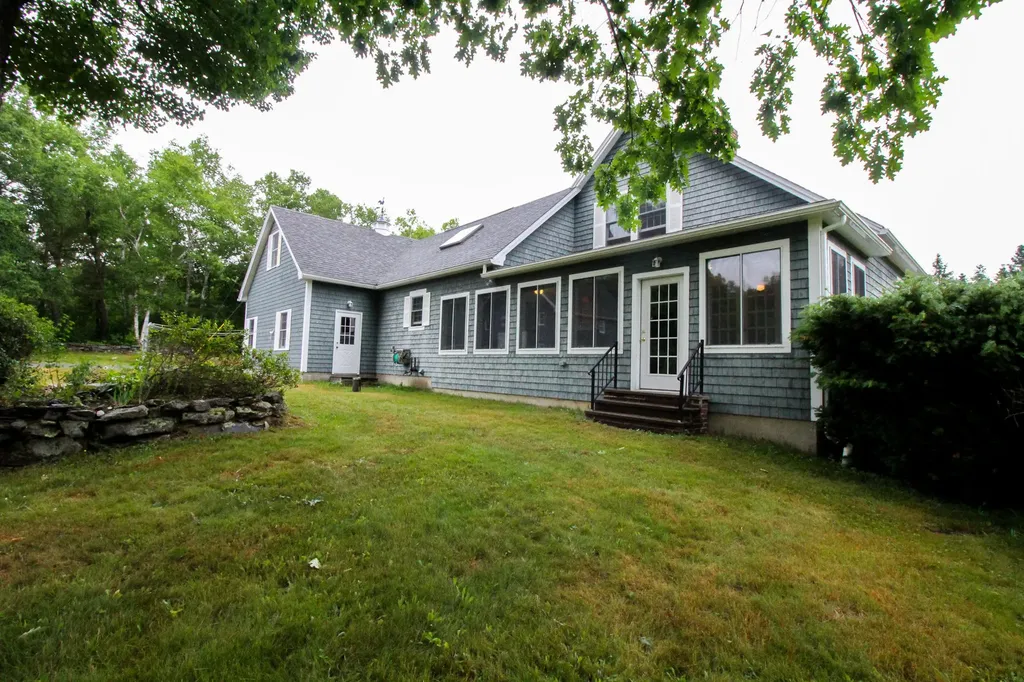 501 Western Avenue Hampden ME 04444
