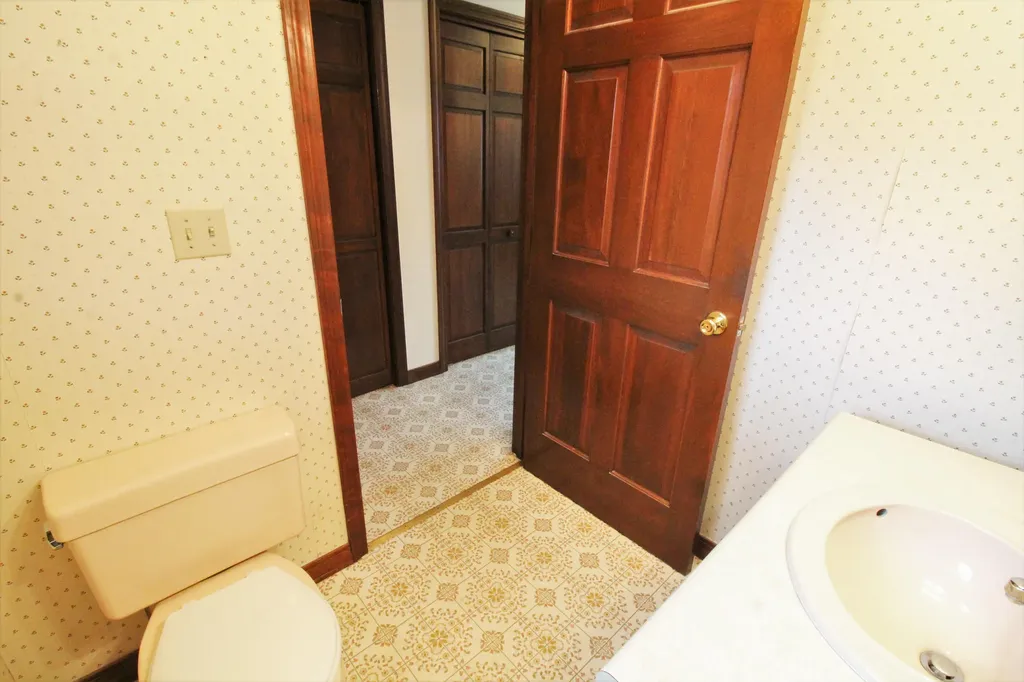 501 Western Avenue Hampden ME 04444