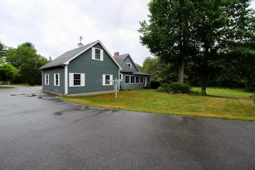 501 Western Avenue Hampden ME 04444
